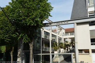 n°0036 L'entrée de l'établissement