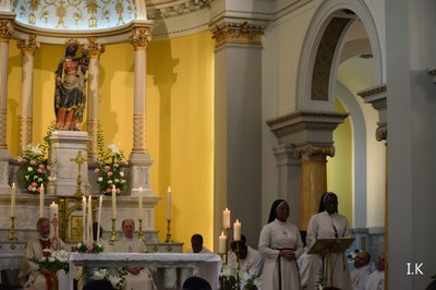 Messe à Neuilly